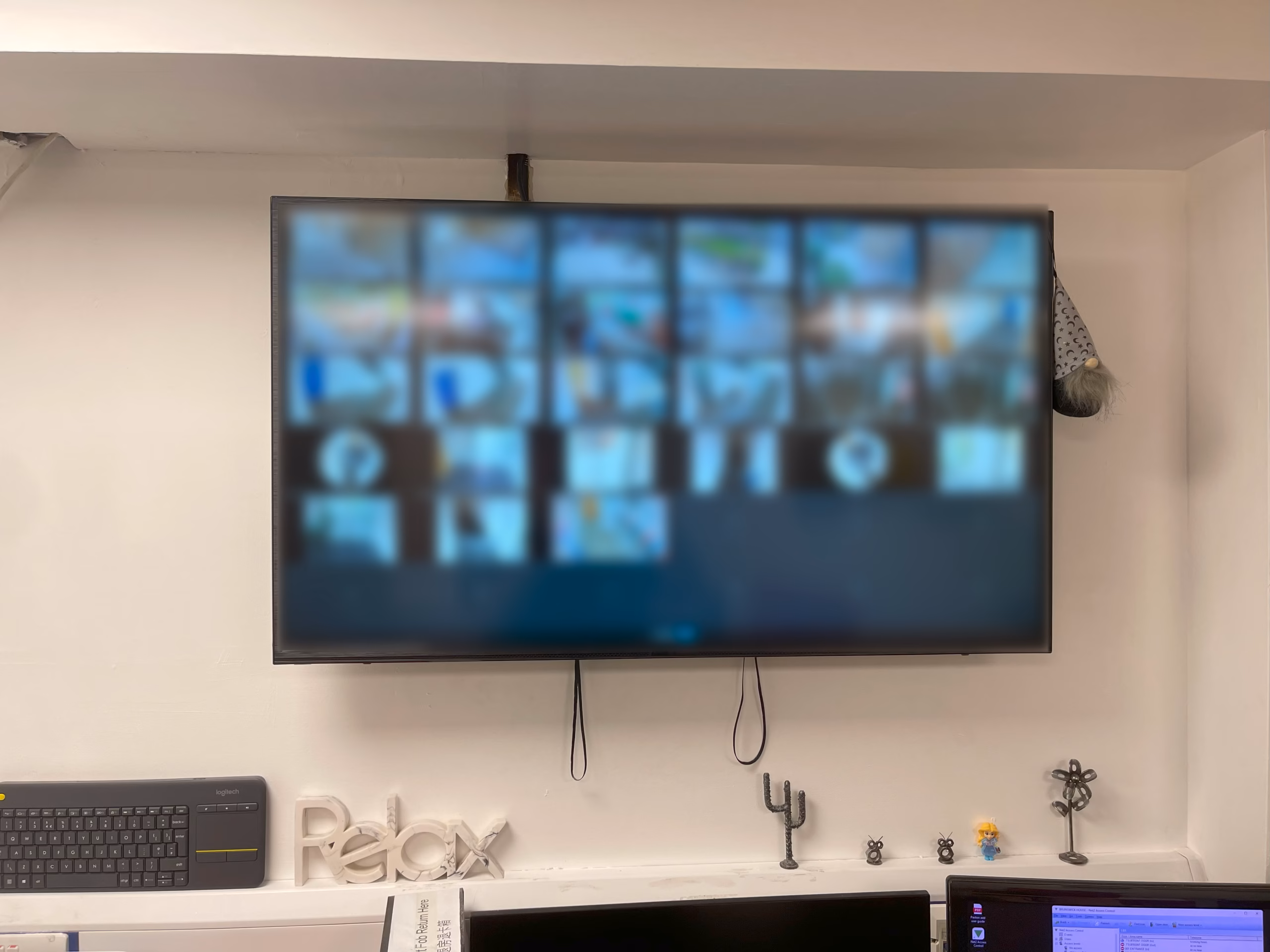 Milestone XProtect grid view on the new 4K reception monitor