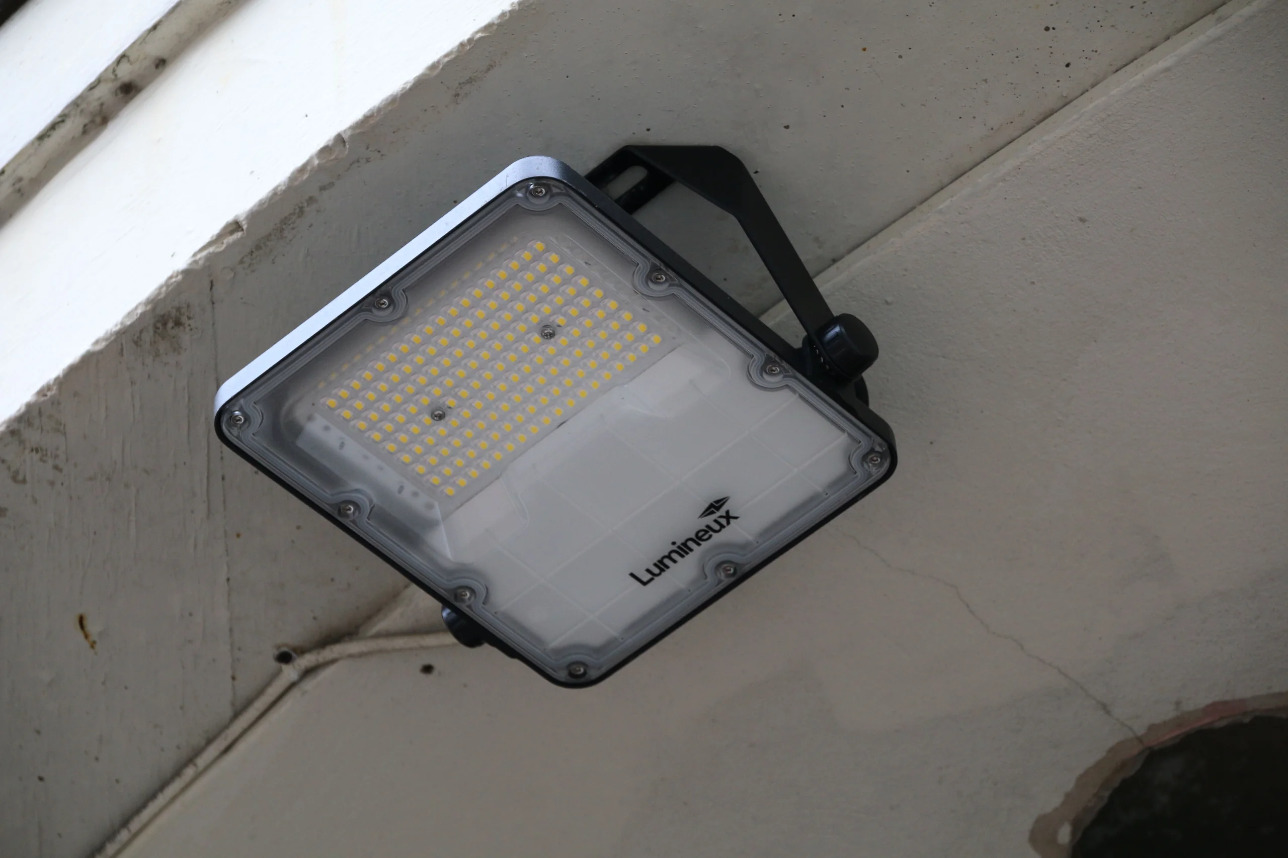 Lumineux LED floodlights installed at White Rose House